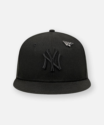 New York Yankees x Paper Planes Blackout 59FIFTY Fitted Hat