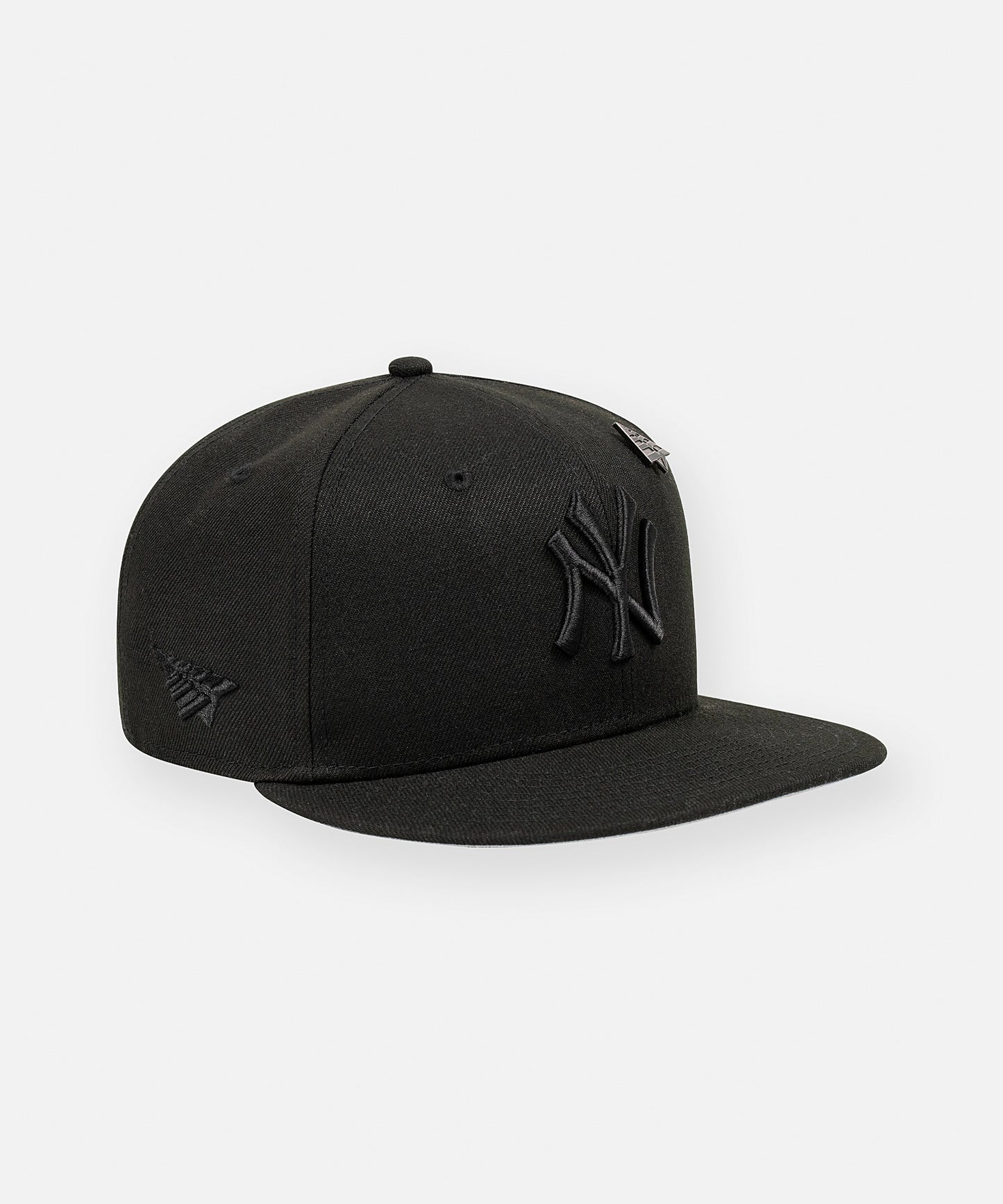 New York Yankees x Paper Planes Blackout 59FIFTY Fitted Hat